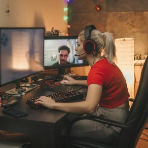 明挖主播，暗自崛起：游戏直播Twitch的顶流地位要不保了